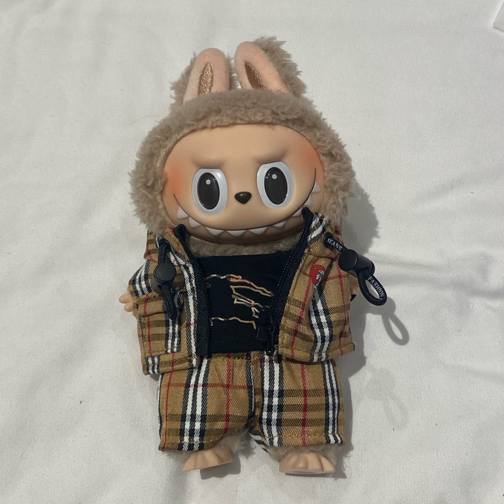 Labubu clothes set